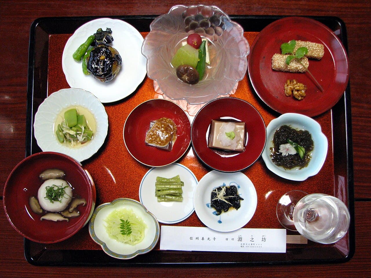 SAIDO — 全部用蔬菜做成的植物“肉与鱼”套餐