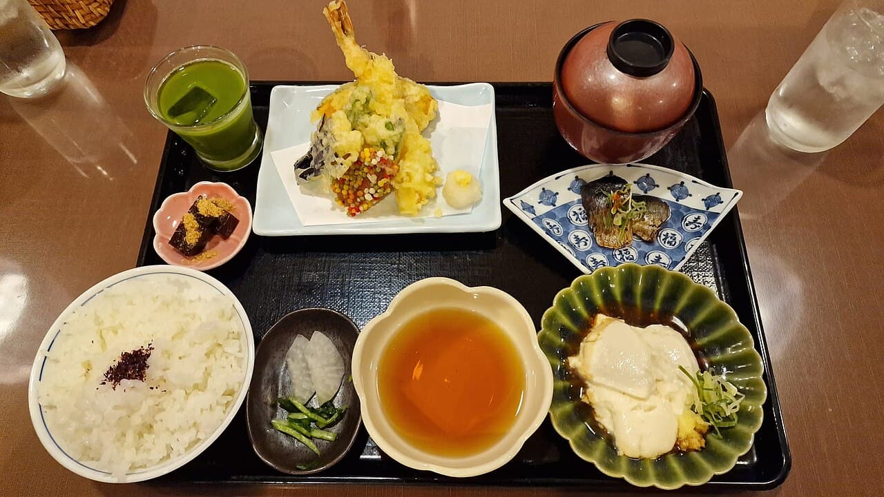 Sougo — 时令精进怀石,搭配清酒与葡萄酒,每三周更新